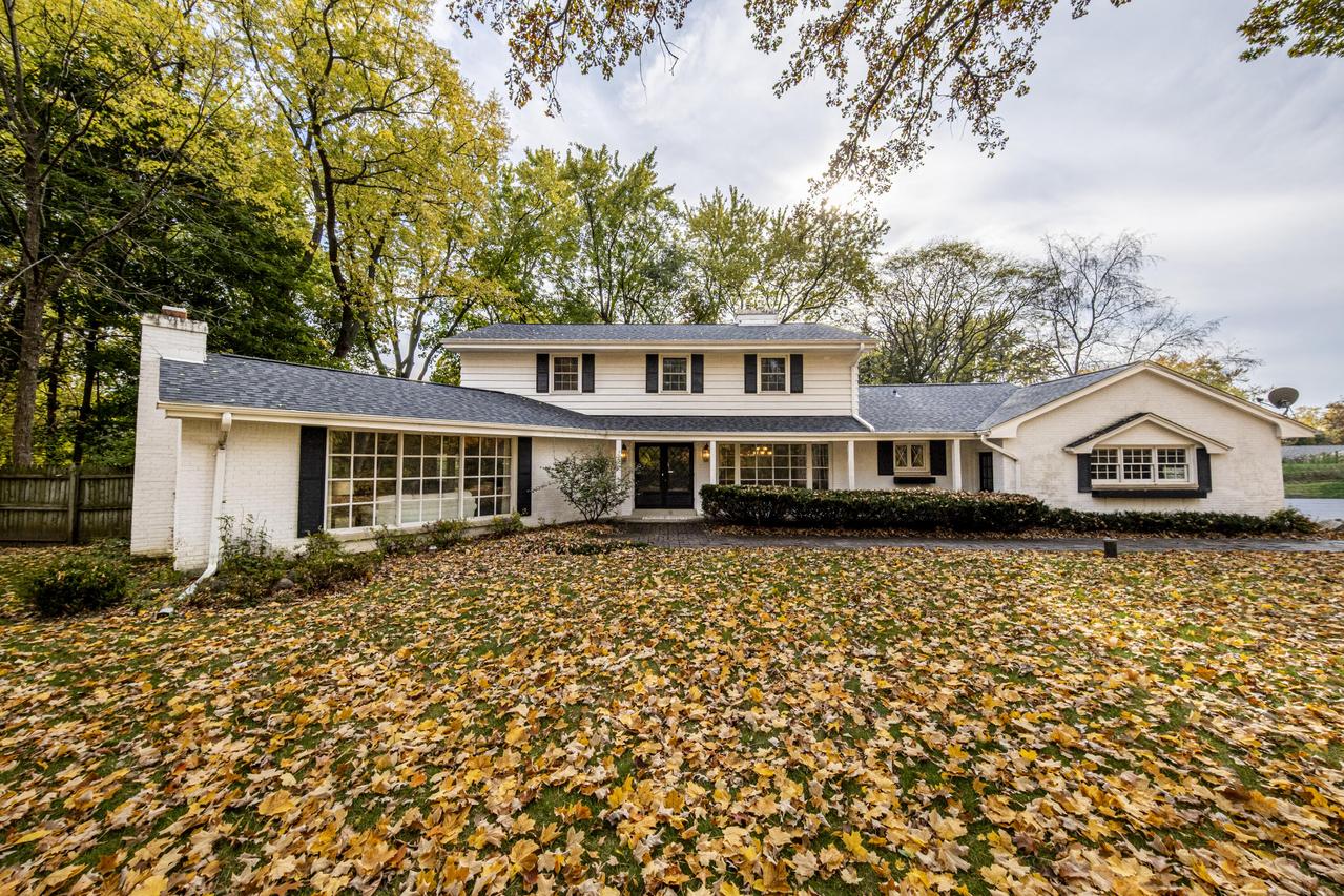 15025 Gebhardt Rd, Elm Grove, WI 53122