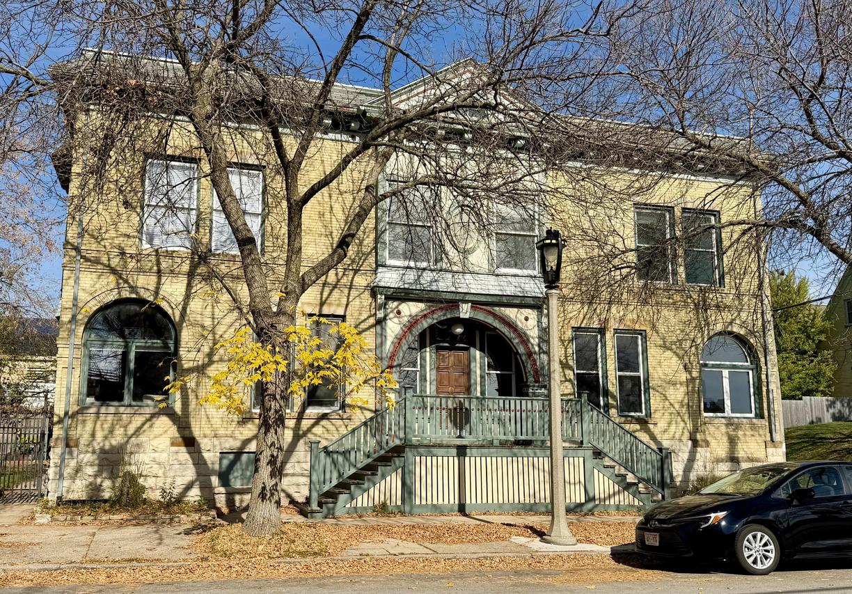 224 W Vine St #102, Milwaukee, WI 53212