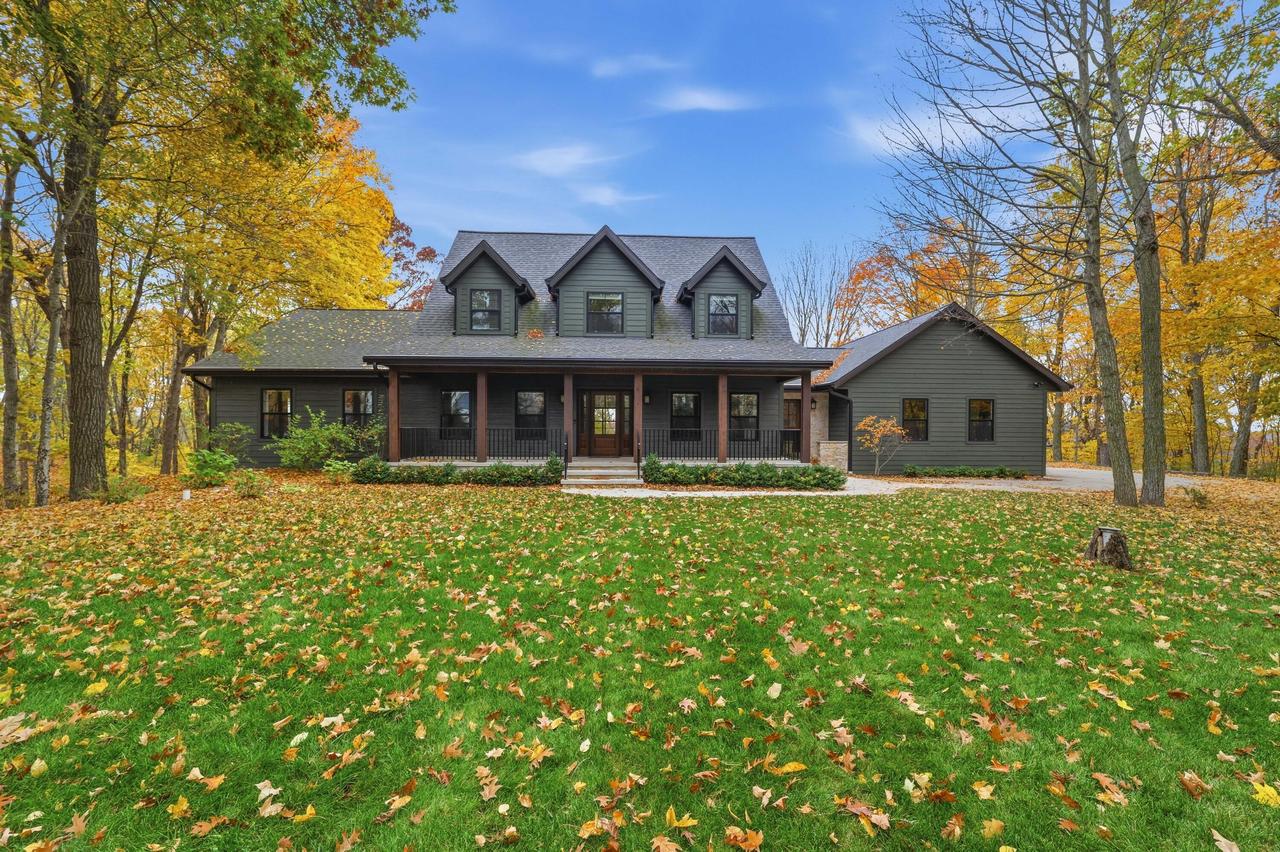 N7628 Royal And Ancient Dr, Rhine, WI 53020
