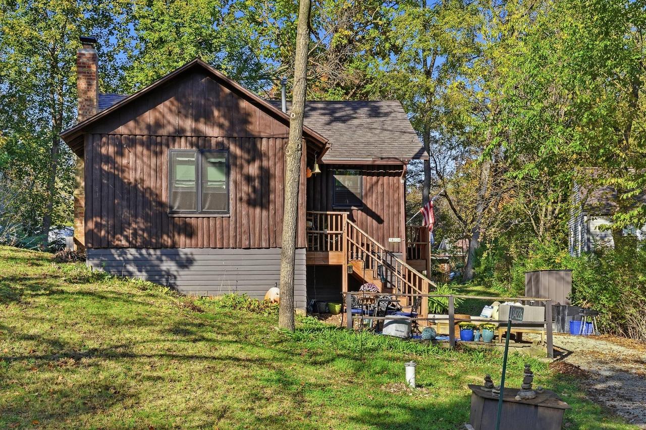 34226 Honey Ln, Burlington, WI 53105