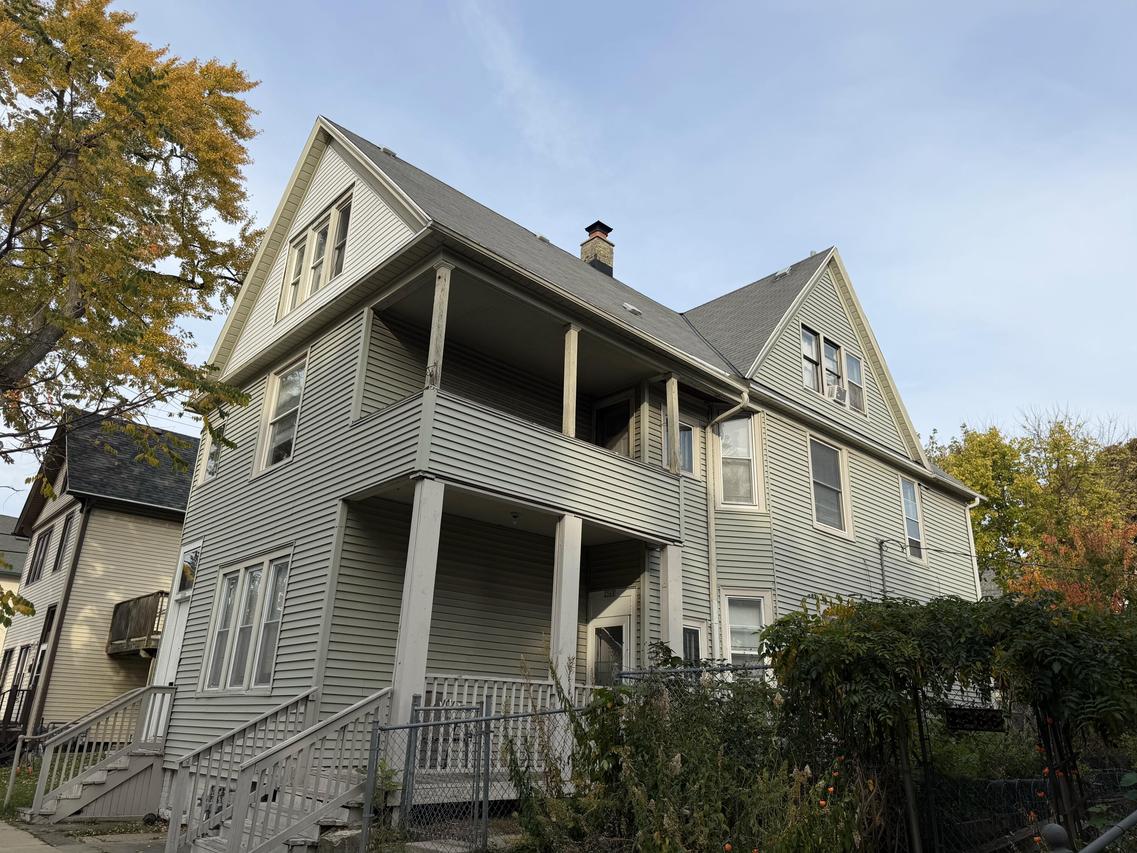 2568 N Booth St #2570, Milwaukee, WI 53212