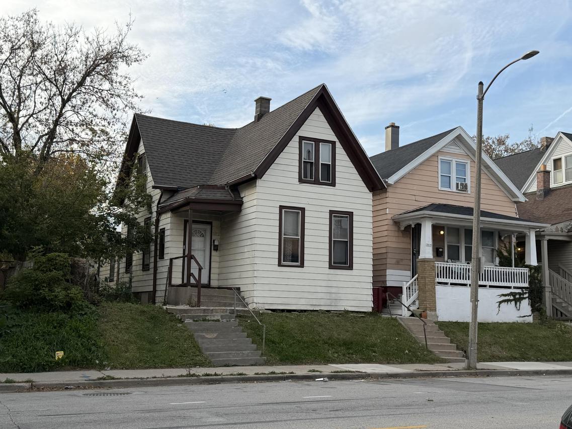 3011 N Holton St., Milwaukee, WI 53212