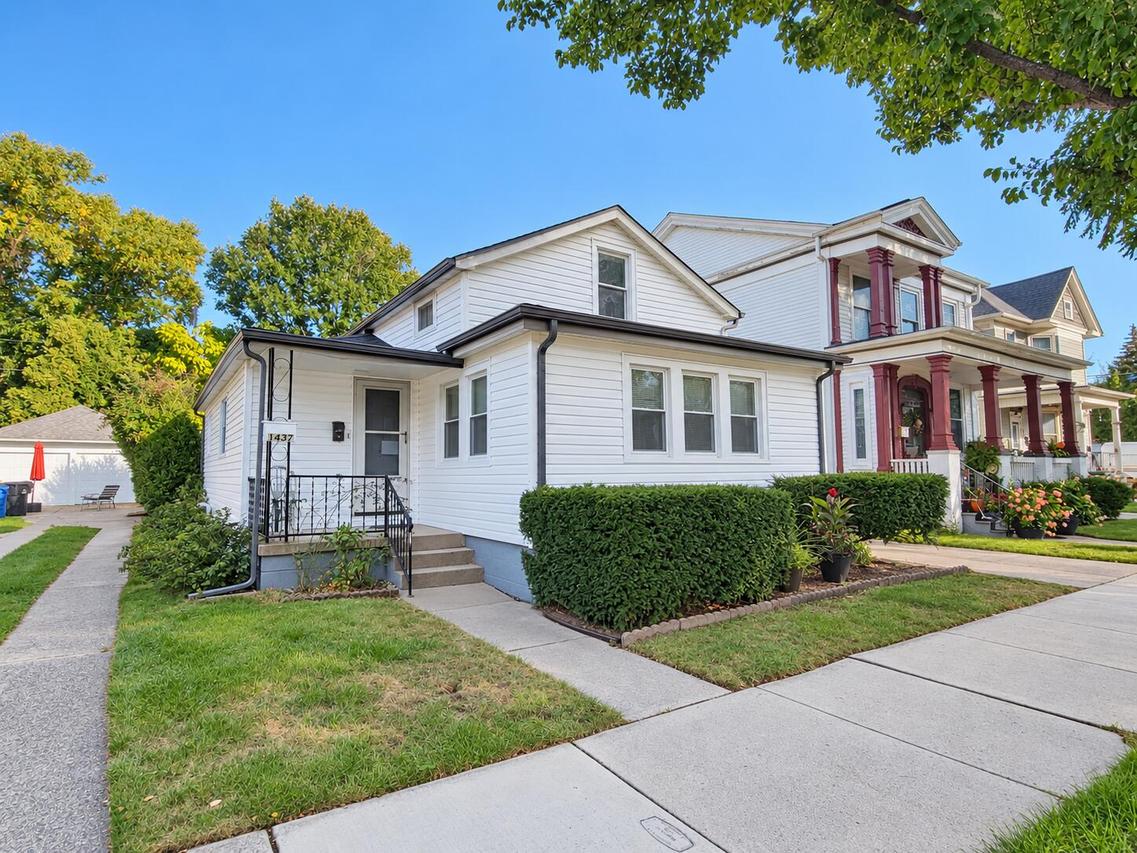 1437 Park Ave, Racine, WI 53403