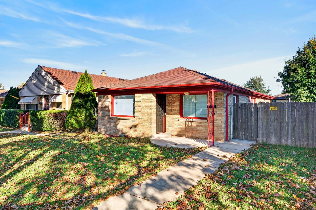 4110 N 61st St, Milwaukee, WI 53216