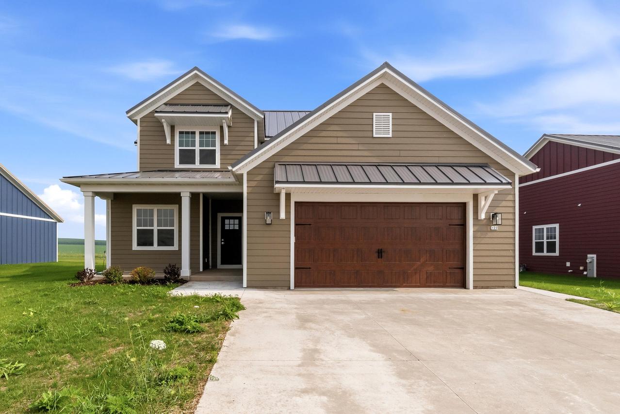 122 Luxembourg Brotherhood Blvd, Belgium, WI 53004