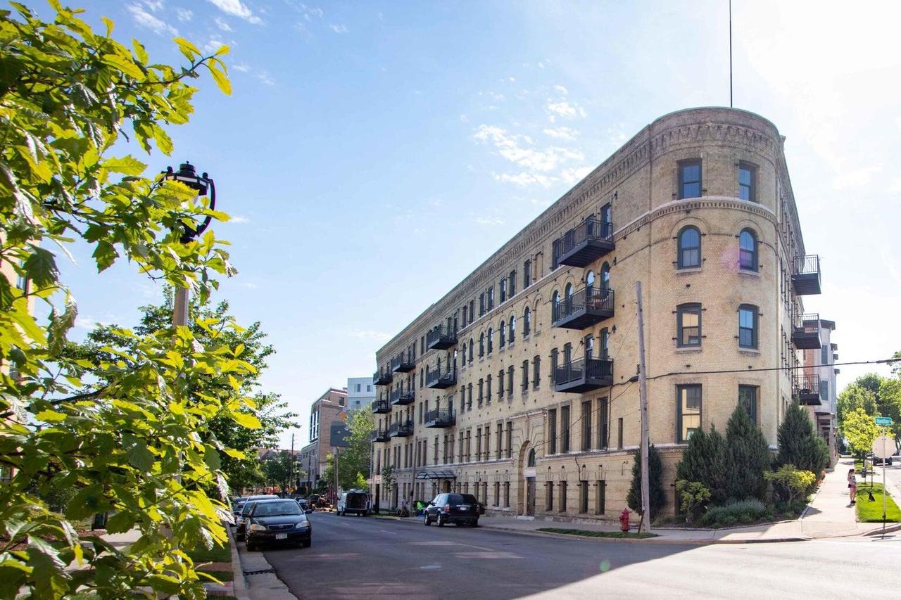 1818 N Water St #308, Milwaukee, WI 53202