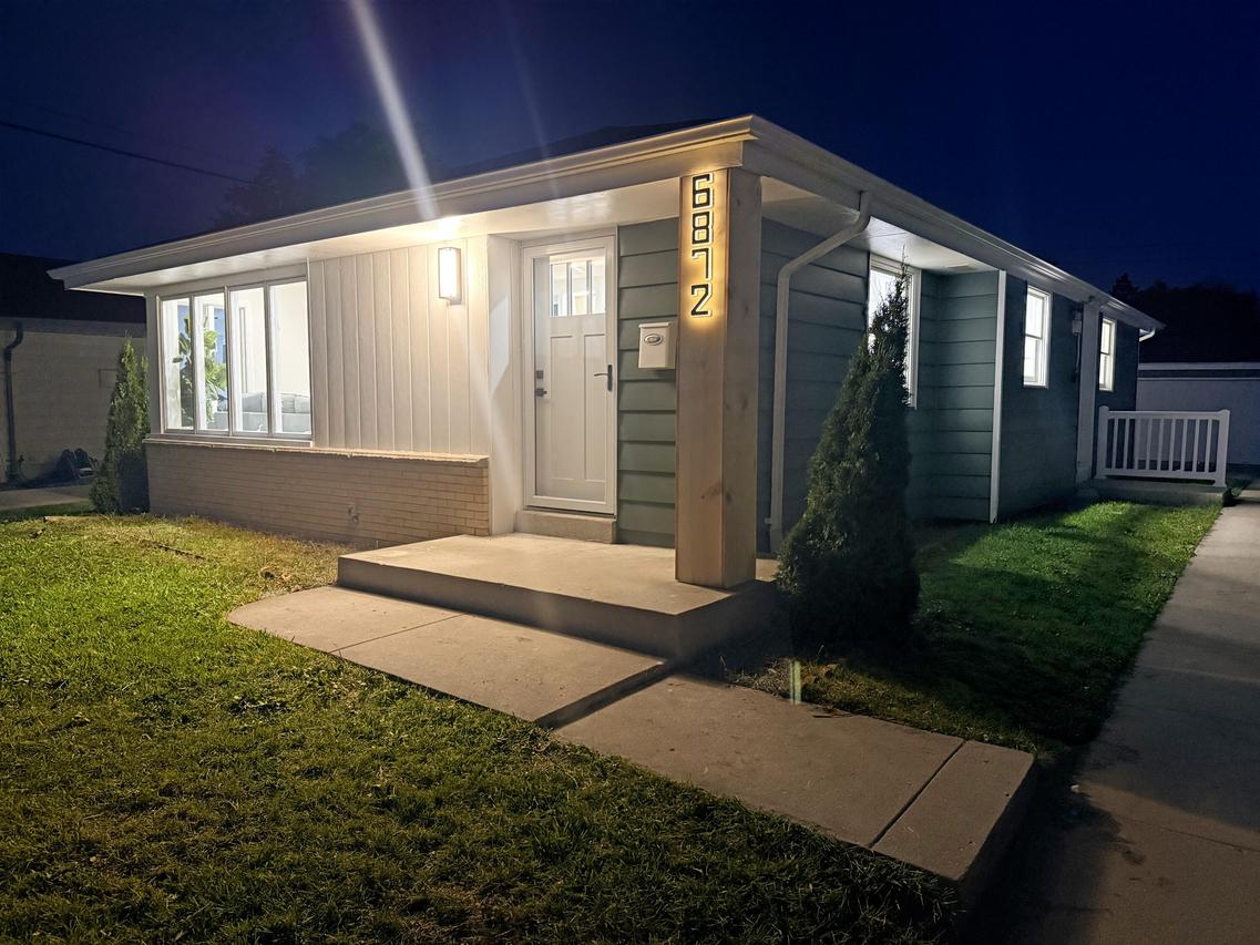 6872 N 40th Pl, Milwaukee, WI 53209
