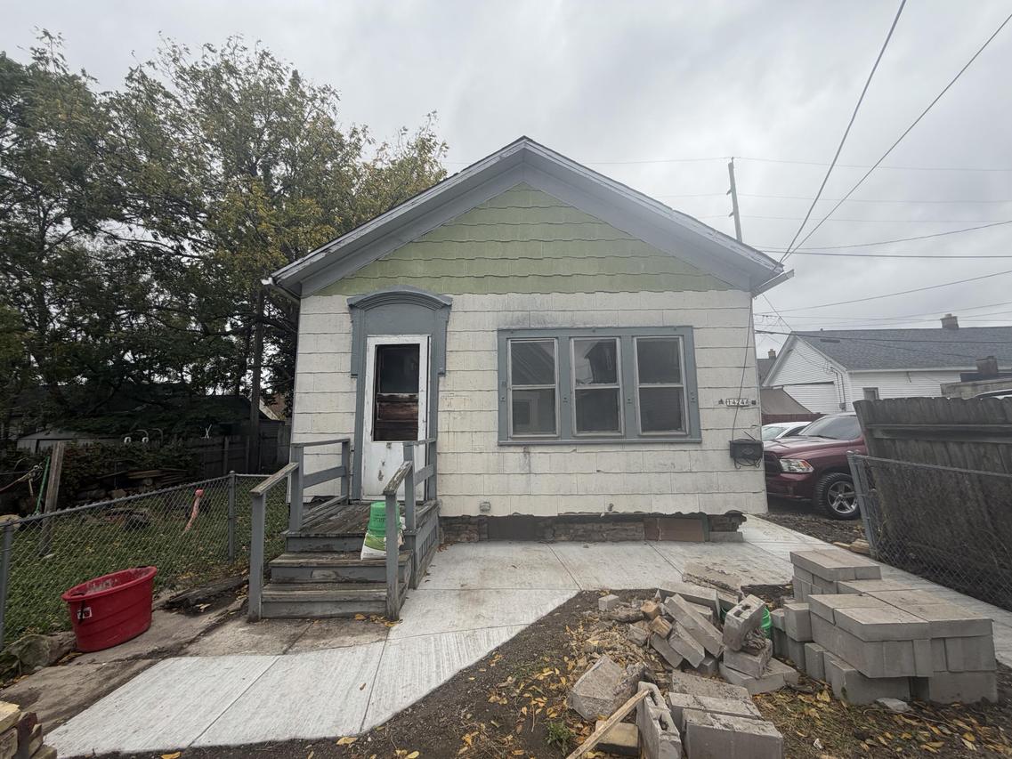1424 S 6th St, Milwaukee, WI 53204