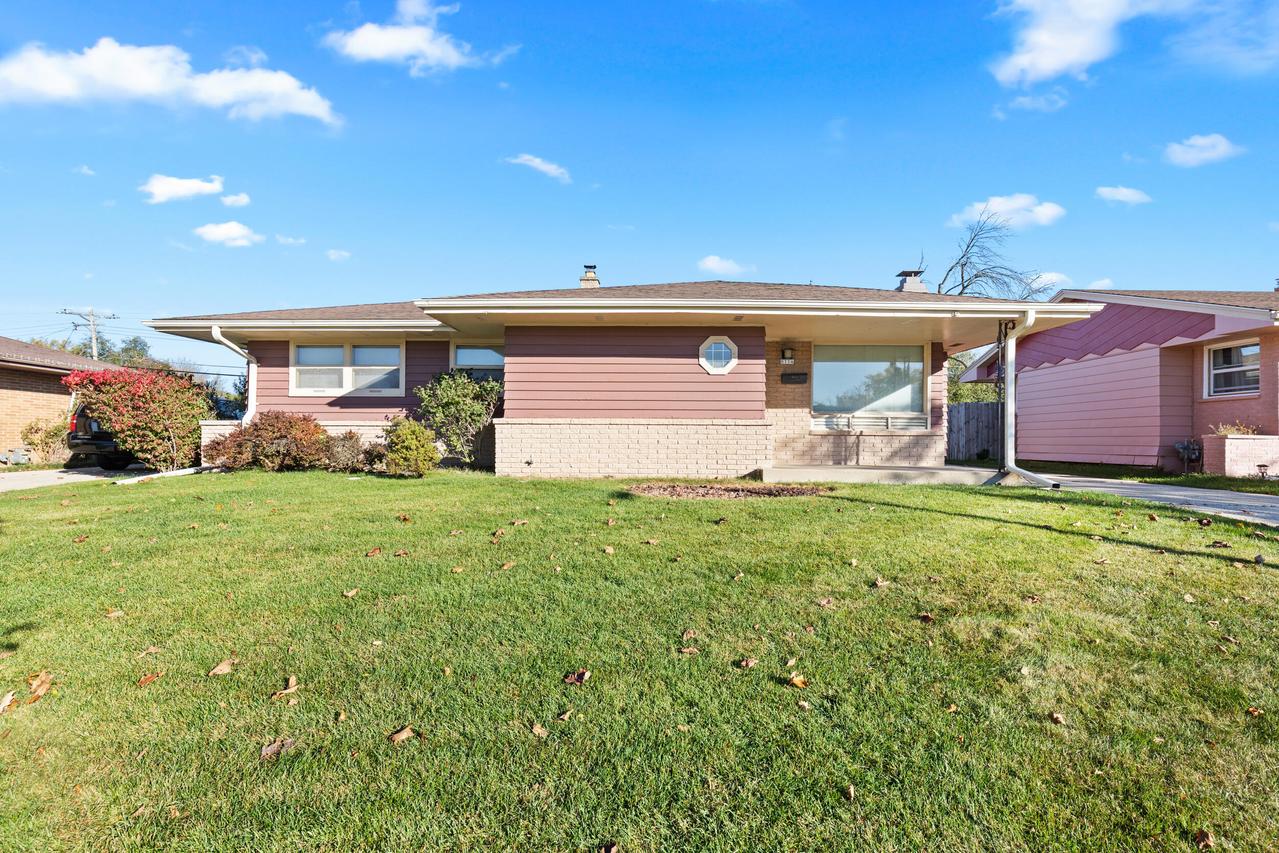 6114 N 95th St, Milwaukee, WI 53225