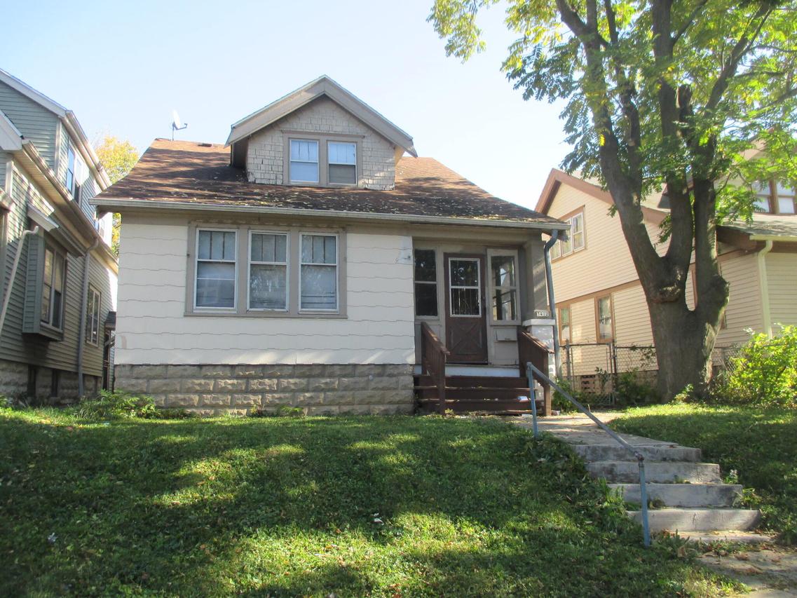 3412 N 24th St, Milwaukee, WI 53206