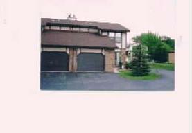 595 Hartridge Dr., Hartland, WI 53029