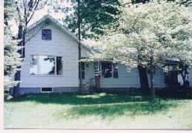 W362N7423 N Shore Dr, Oconomowoc, WI 53066