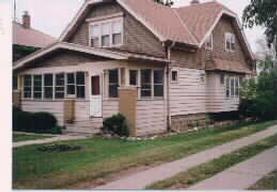 7125 W Bluemound Rd, Wauwatosa, WI 53213