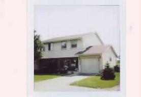 9255 W Green View, Milwaukee, WI 53224