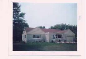 501 W Hillcrest Rd, Saukville, WI 53080