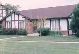 5313 S Somerset Ln #1, Greenfield, WI 53221
