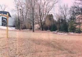 10413 W Howard Ave., Greenfield, WI 53228