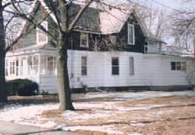 216 S Maple St., Oconomowoc, WI 53066