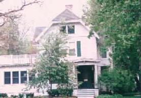 521 W Wisconsin Ave., Oconomowoc, WI 53066