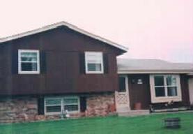 W204S10317 N Shore Dr, Muskego, WI 53150