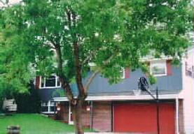 1717 W Sunset Ridge, West Bend, WI 53095