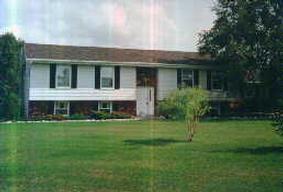 W1220 W Stein Way, Ashippun, WI 53066