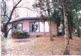 N73W36388 S Shore Dr, Oconomowoc, WI 53066