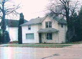 213 S Kettle Moraine Dr., Slinger, WI 53086