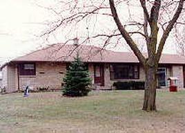 W226N5906 N Avon Dr, Lisbon, WI 53089