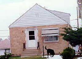 3246 S 14th St., Milwaukee, WI 53215