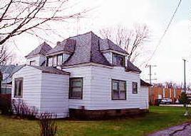 112 Olsen St, Elkhorn, WI 53121