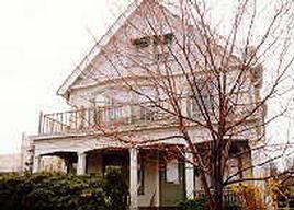 2350 N Farwell Ave, Milwaukee, WI 53211