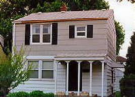 2362 S 75th St, West Allis, WI 53219