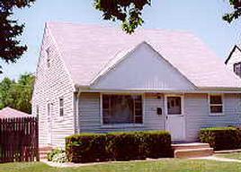 5041 N 69th St, Milwaukee, WI 53218