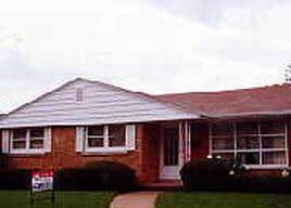 2827 Pinehurst Ave., Racine, WI 53403