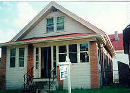 2233 W Rogers St., Milwaukee, WI 53204