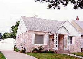 2325 N 60th St, Wauwatosa, WI 53210