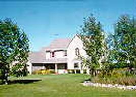 N68W31050 Club Cir, Merton, WI 53029