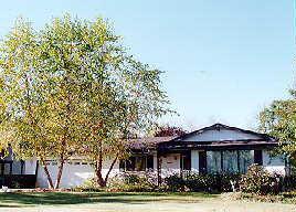 W274N475 Hilltop Dr, Pewaukee, WI 53188