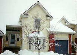 3527 W Old Oak Dr., Greenfield, WI 53221