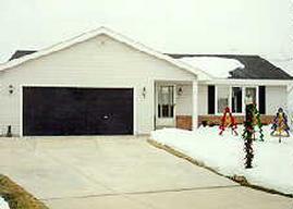 7236 S Countryside Ct, Franklin, WI 53132
