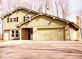 3002 Kettle Moraine Rd, Hartford, WI 53027