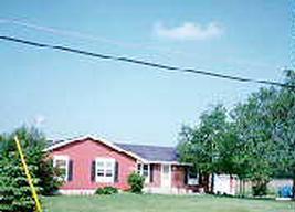 W240N5457 Maple Ave, Lisbon, WI 53089