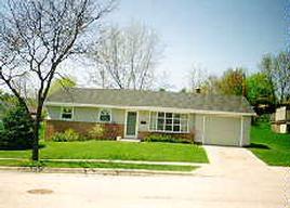 1324 N 13th Ave., West Bend, WI 53095