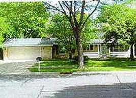 126 S Laurel Dr, West Bend, WI 53095