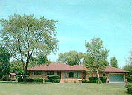 W164N4951 Lilac Ct, Menomonee Falls, WI 53051