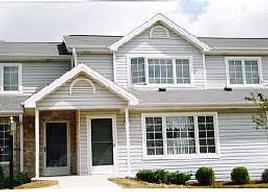 10154 Whitnall Edge Dr. #B, Franklin, WI 53132