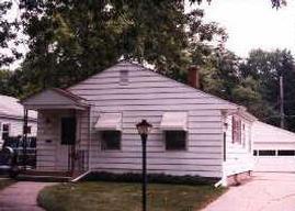 2837 West Lawn Ave, Racine, WI 53405