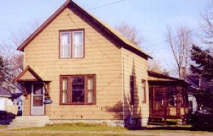 2440 Bangs St., Marinette, WI 54143