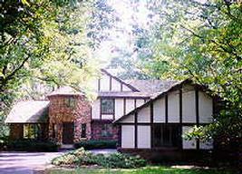 W358N5064 Lakeshore Dr, Oconomowoc, WI 53066